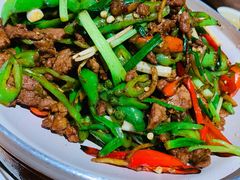 小炒黄牛肉-老滇山寨•云南特色菜•地方菜•民族风情歌舞表演(金碧店)