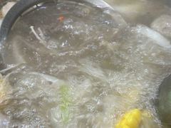 玉米萝卜牛骨汤底-夜牛潮汕鲜牛肉火锅店(翻身店)