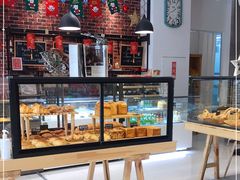 面包甜点陈列柜-熊叔熊婶面包房(团结湖店)