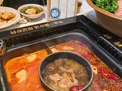 -老牌坊云南鱼豆花火锅(哈西万达店)