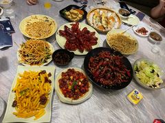 -巴厘龙虾·榜首油焖大虾(音乐学院·沿江酒馆店)
