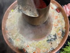 -果松木炭酸菜铜火锅·外婆参鸡汤