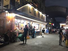 -解放路步行街                