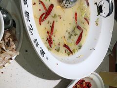 -江渔儿酸菜鱼·拔草餐厅(虎门君乐汇店)