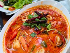 -Chom Cafe and Restaurant