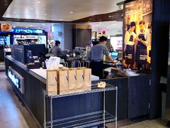 自助取餐区-luckincoffee瑞幸咖啡(香港名店街店)