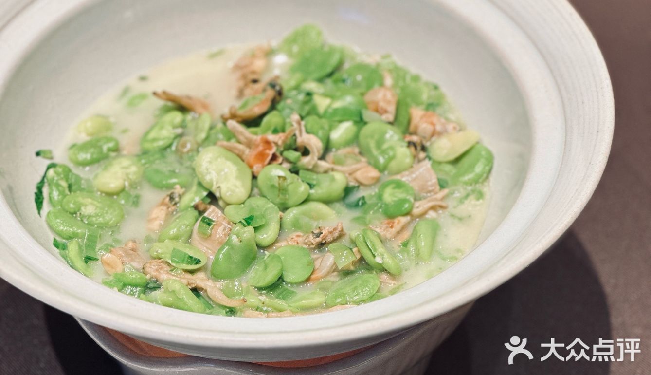 福州酒店中餐厅的天花板？