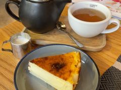 巴斯克芝士蛋糕-Common Table · Brunch & Coffee