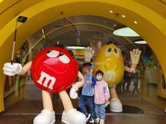 -m豆巧克力世界(上海世茂广场店)