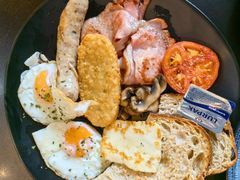 -Brew Bros Licenced Eatery