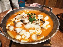 -老滇山寨•云南特色菜•地方菜•民族风情歌舞表演(金碧店)