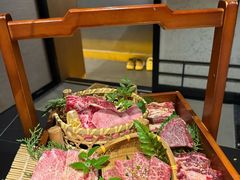 -山川小町·极番烧肉(新地假日广场店)