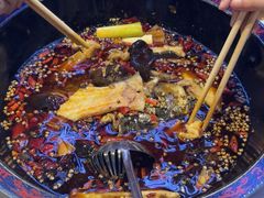 -何师傅美蛙鱼头(汉街店)