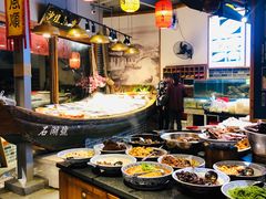 自助取餐区-老石湖大排档