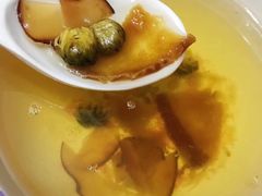 海底椰菊花炖雪梨-左妈莞味(石龙店)