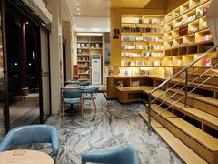 -新华书店(顺峰山公园店)