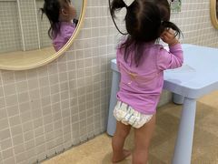 -蓝旗亲子游泳(范湖万达广场店)