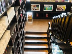 -钟书阁(松江泰晤士小镇店)