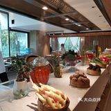 简直是爱了。服务员服务周到细致，赞！