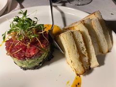 牛肉塔塔配牛油果黑橄榄酱-Solo(衡山路店)
