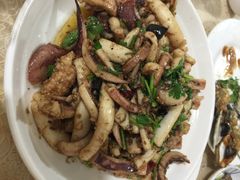 郭哥海鲜烧烤特色加工-桐盛祥小船海鲜本地菜(栈桥店)
