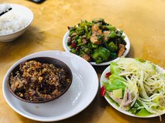 -十一街苍蝇馆子转经消江湖菜(九眼桥十一街店)