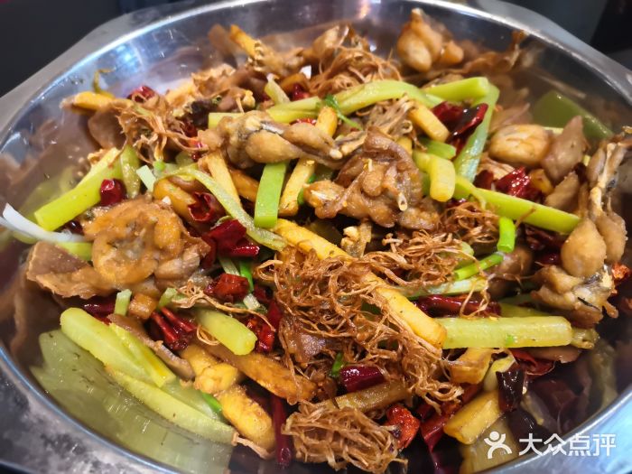 馋嘴蛙火锅干锅牛蛙图片