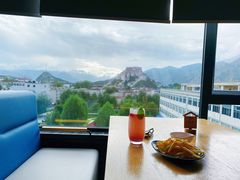 -平措康桑·和牛自助观景餐厅(布达拉宫店)