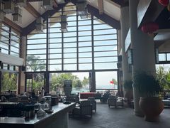 -亚龙湾喜来登·美景台大堂吧