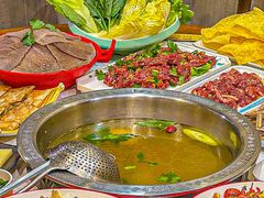 -乡土黄·鲜牛肉火锅·小龙虾(兴业街店)