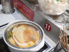 -百品聚旋转火锅(万德庄店)