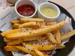 黑松露芝士海盐薯条-玲婧胡同·生日蛋糕·餐厅(嘉里城店)