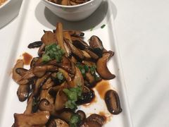 -八府香鸭·啫啫煲(华山路店)