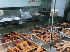 -狗撵鸭(泰山公寓店)