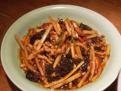 鱼香肉丝-弄堂里·寻味杭州(湖滨银泰in77C区店)