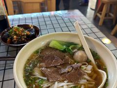 -龙记桂林米粉(财满街店)