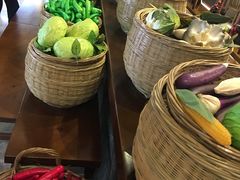 -阿瓦山寨·湘菜现炒·剁椒鱼头王(咸阳总店)