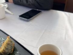 -泉龙渔村·粤式早茶·金牌烧鹅(中山三乡店)