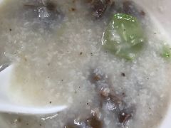 -洲心明记烧肉大粥(总店)