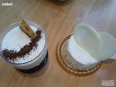 咖啡latte(左)-樱花糕坊(海寿街店)
