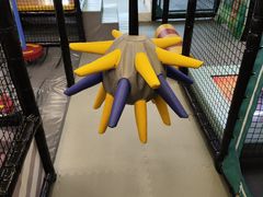 -嗨翻Hi-Fun竞技主题乐园·蹦床亲子生日轰趴(国光1937店)