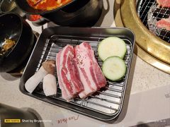 -蚂蚁洞·烤肉大营地(上海静安大悦城店)