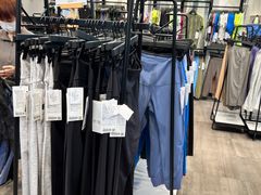 -lululemon(比斯特购物村店)