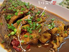 四明湖鱼头-品雅轩农家乐