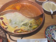 -洱火云南酸菜牛肉火锅(石景山当代商城店)