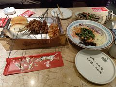 -喝丢一只鞋辣炒海鲜小烧烤(三八广场店)