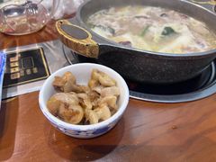 -亿诣蝎府炸酱面羊蝎子火锅(酷车小镇店)