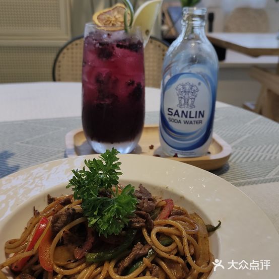 陌上花开法式文艺餐厅