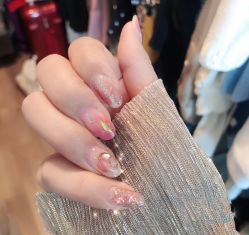 -NEW LOOK-绿麓 · 美甲美睫脱毛工作室