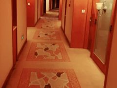 -山明水秀大饭店